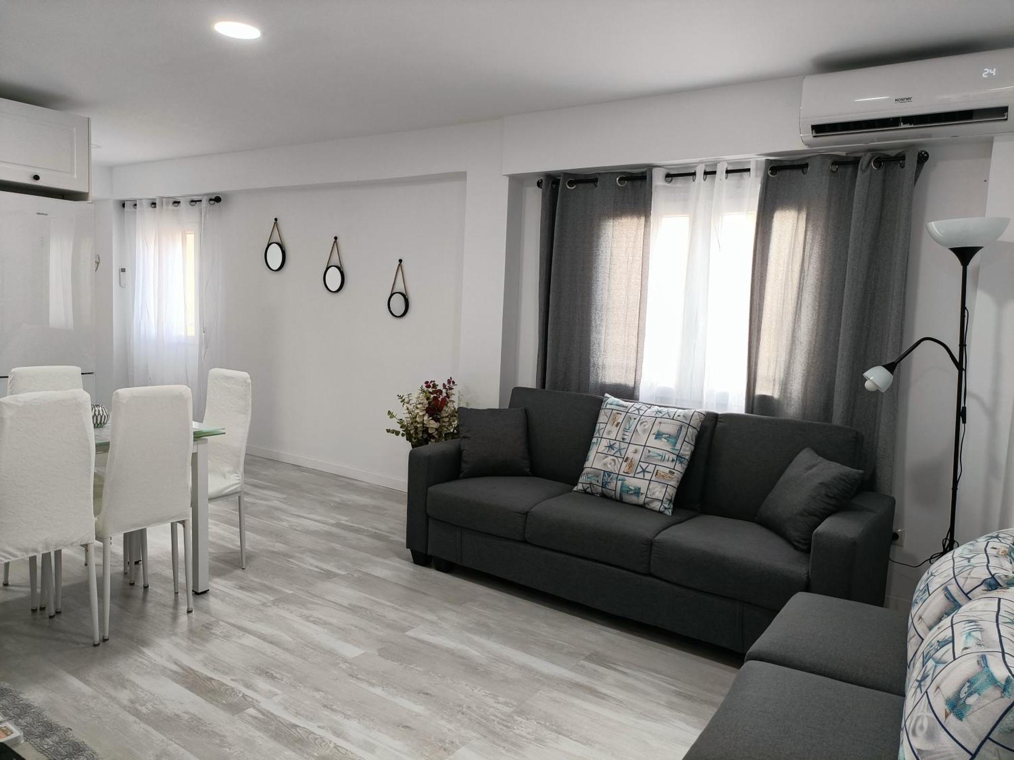 Mare De Deu, Vivienda Vacacional Para Familias Y Mayores De 25 Anos En El Grao De Gandia-Playa Playa de Gandia Exteriér fotografie